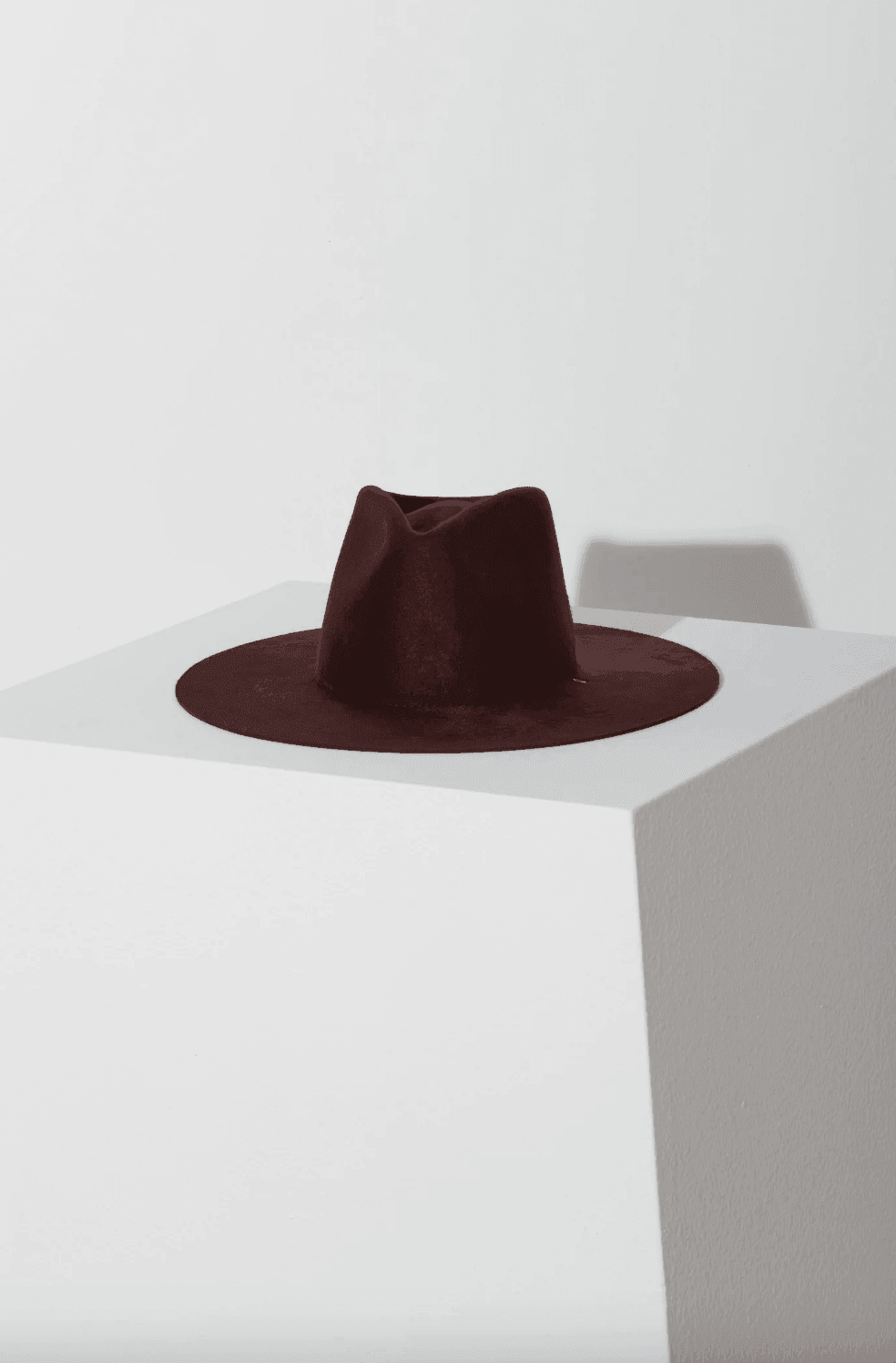 Sabina Hat in Burgundy