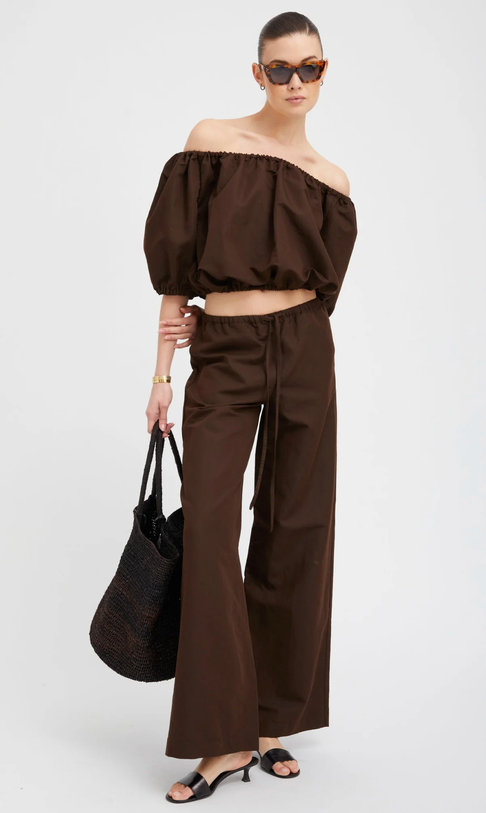 Linen Wide Leg Pintuck Trousers in Americano
