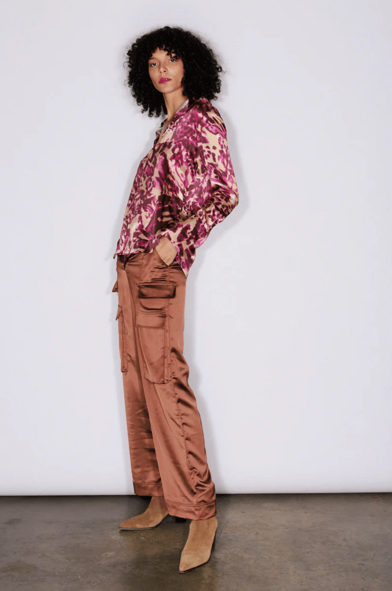 Daria Blouse in Fuchsia Feline